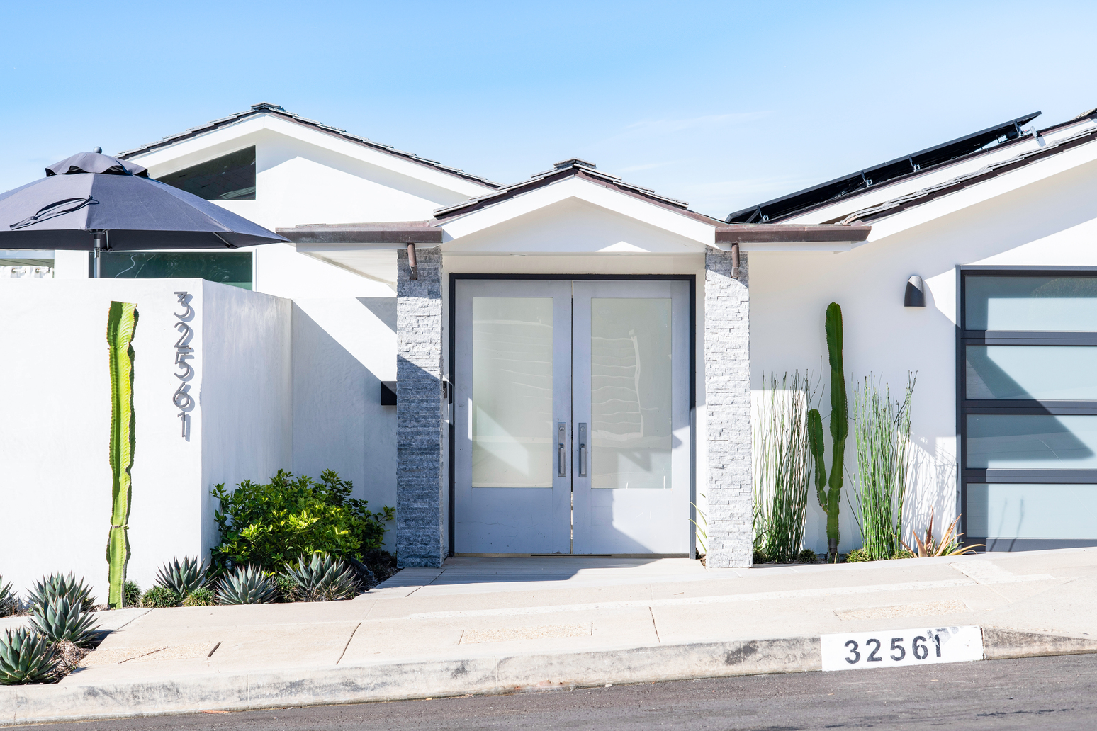 Monarch Bay Terrace - Feature View