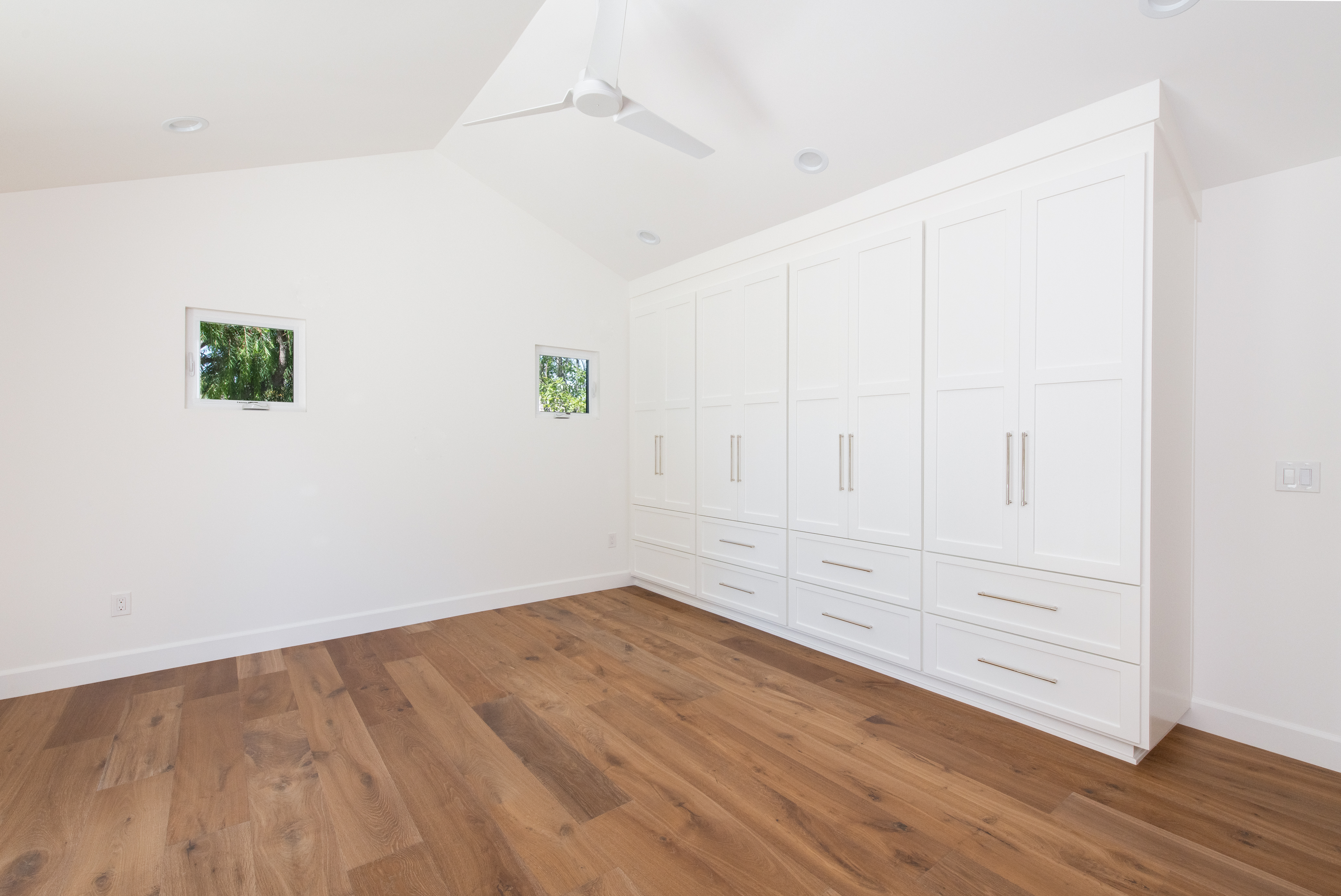 Via De Cerro - Feature 22